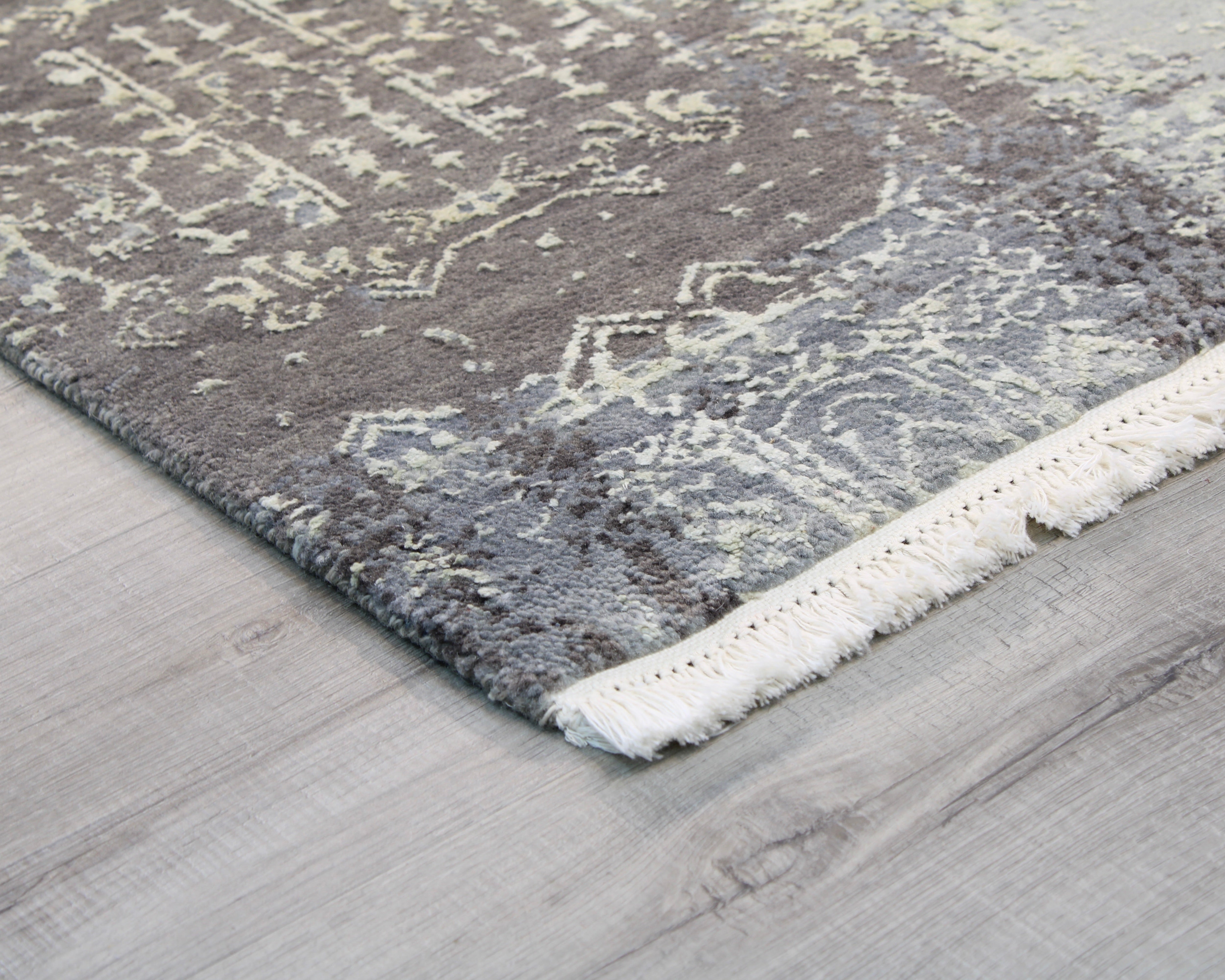 Indo Modern 8'1" x 10'3"