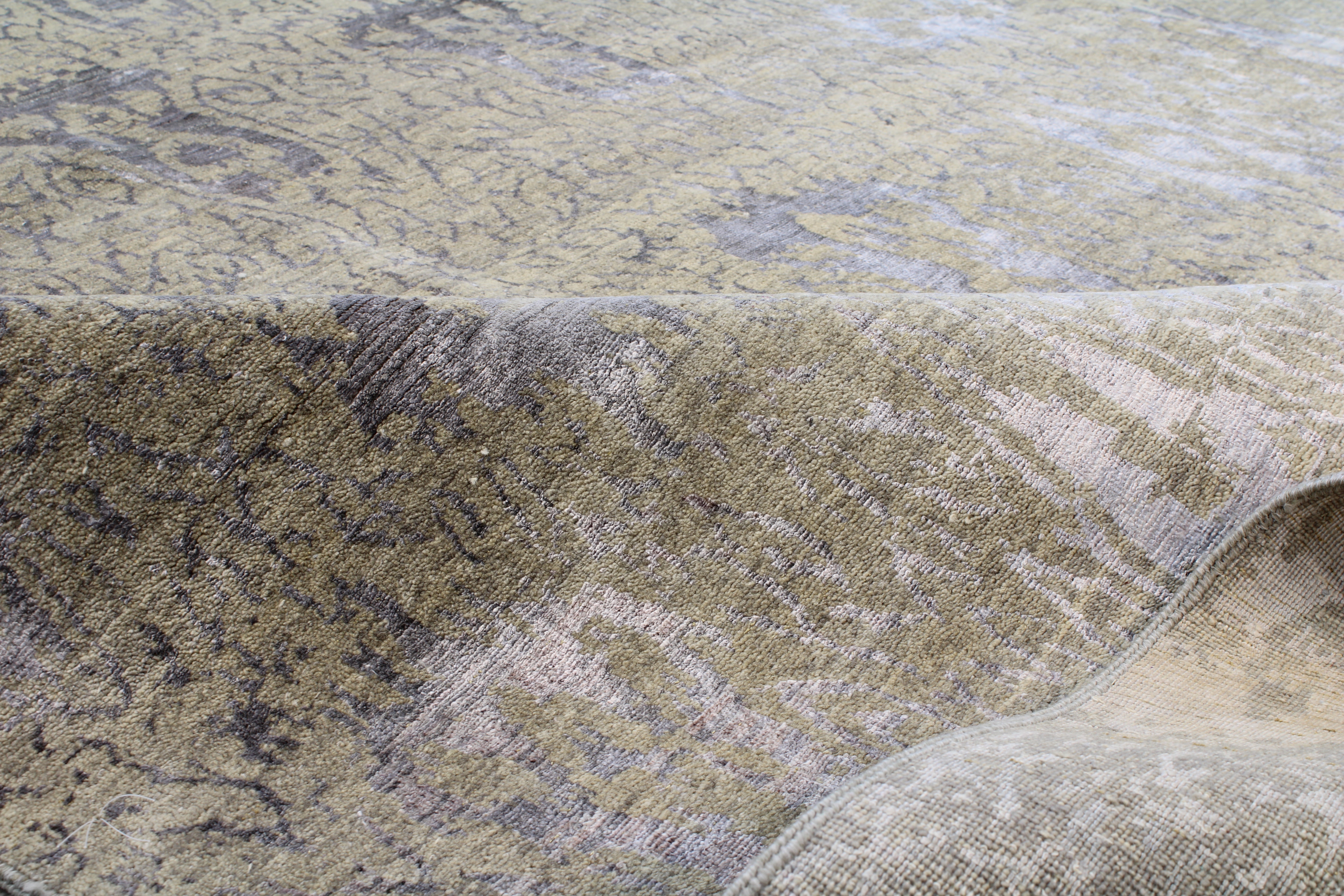 Indo Modern 8' x 10'3"