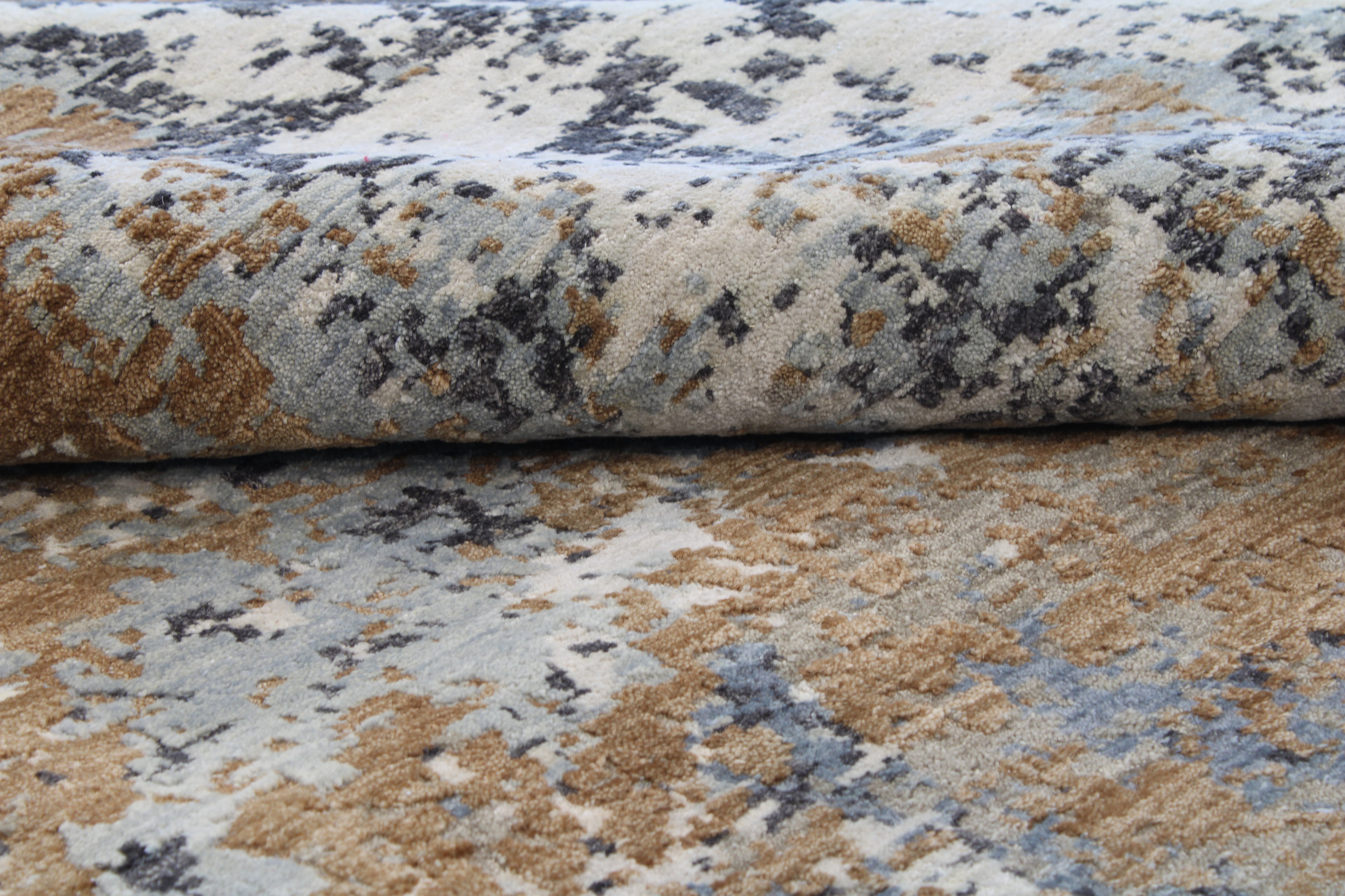 Indo Modern 7'10" x 10'1"