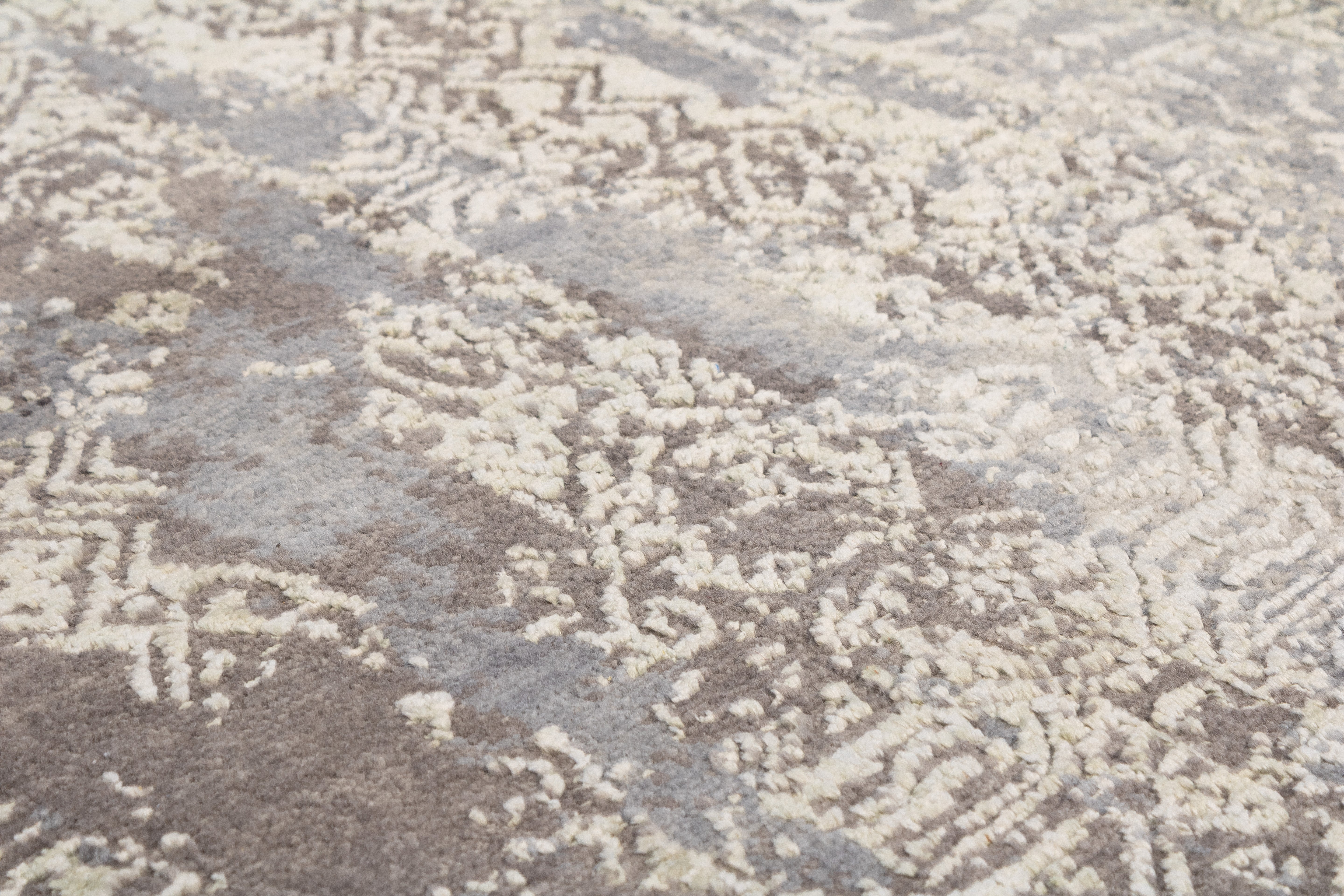 Ikat Modern 8'1" x 10'3" - M7688-31 Area Rug