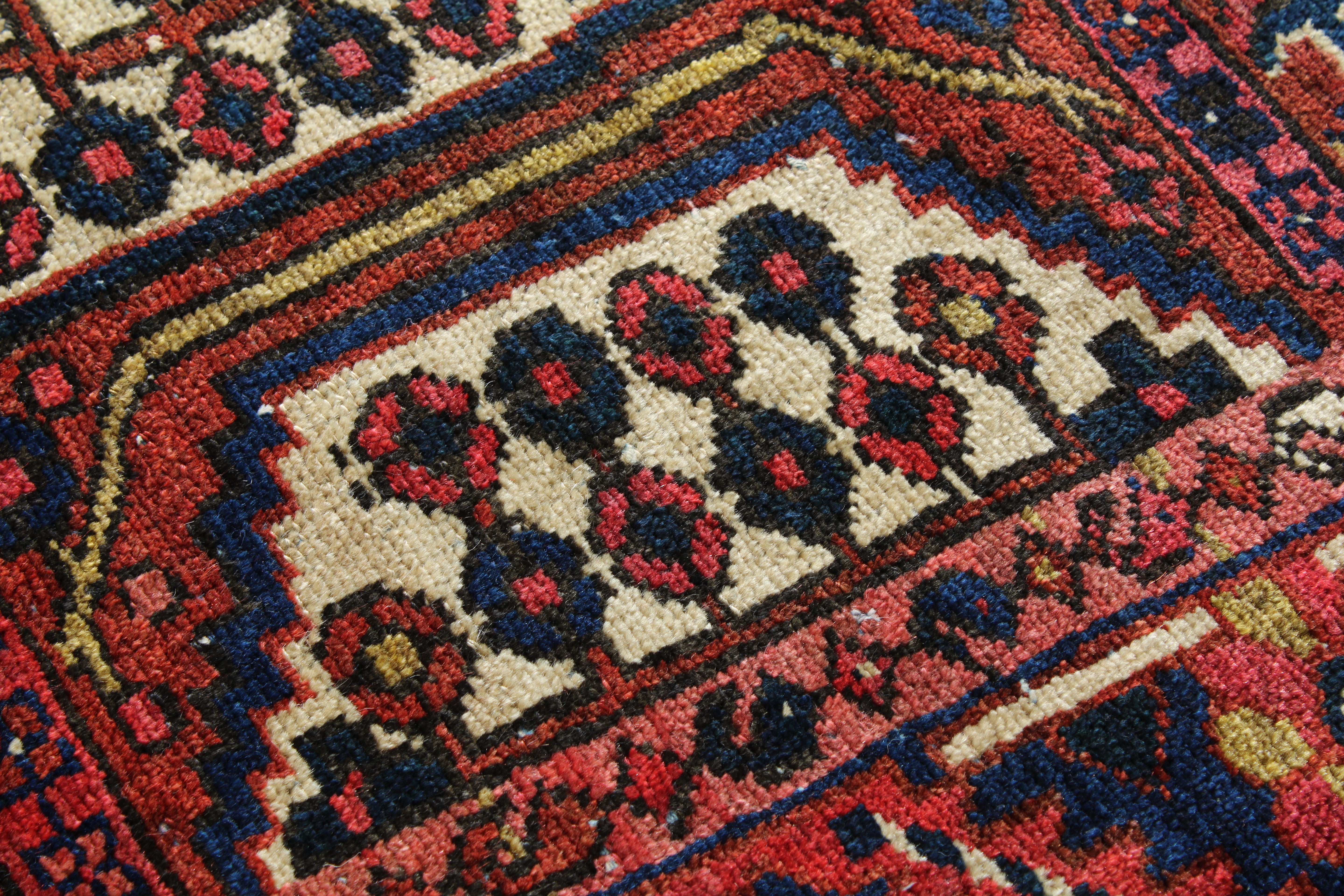 Persian Taleghan 4'9" x 6'9"