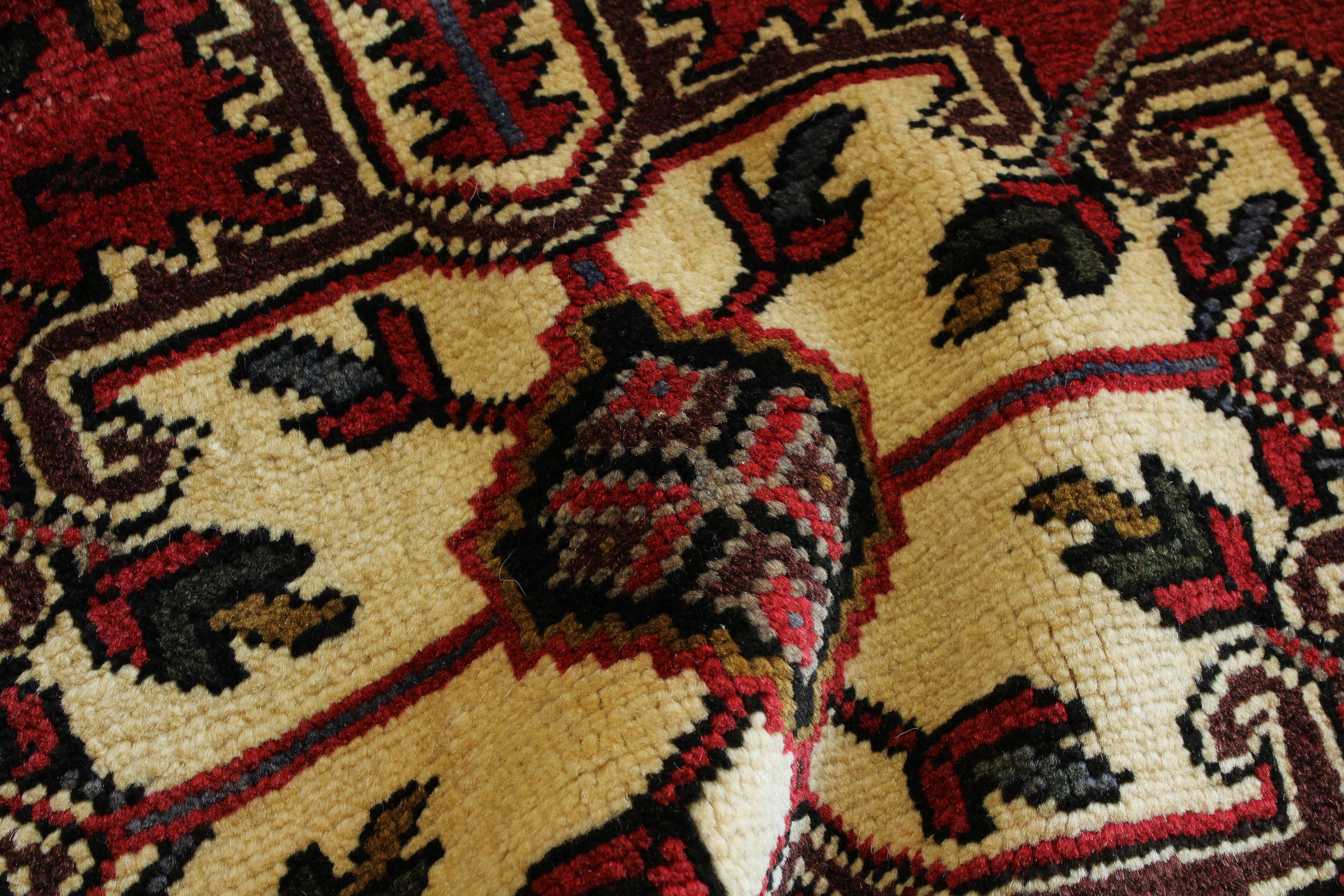 Persian Heriz 5' x 6'5"