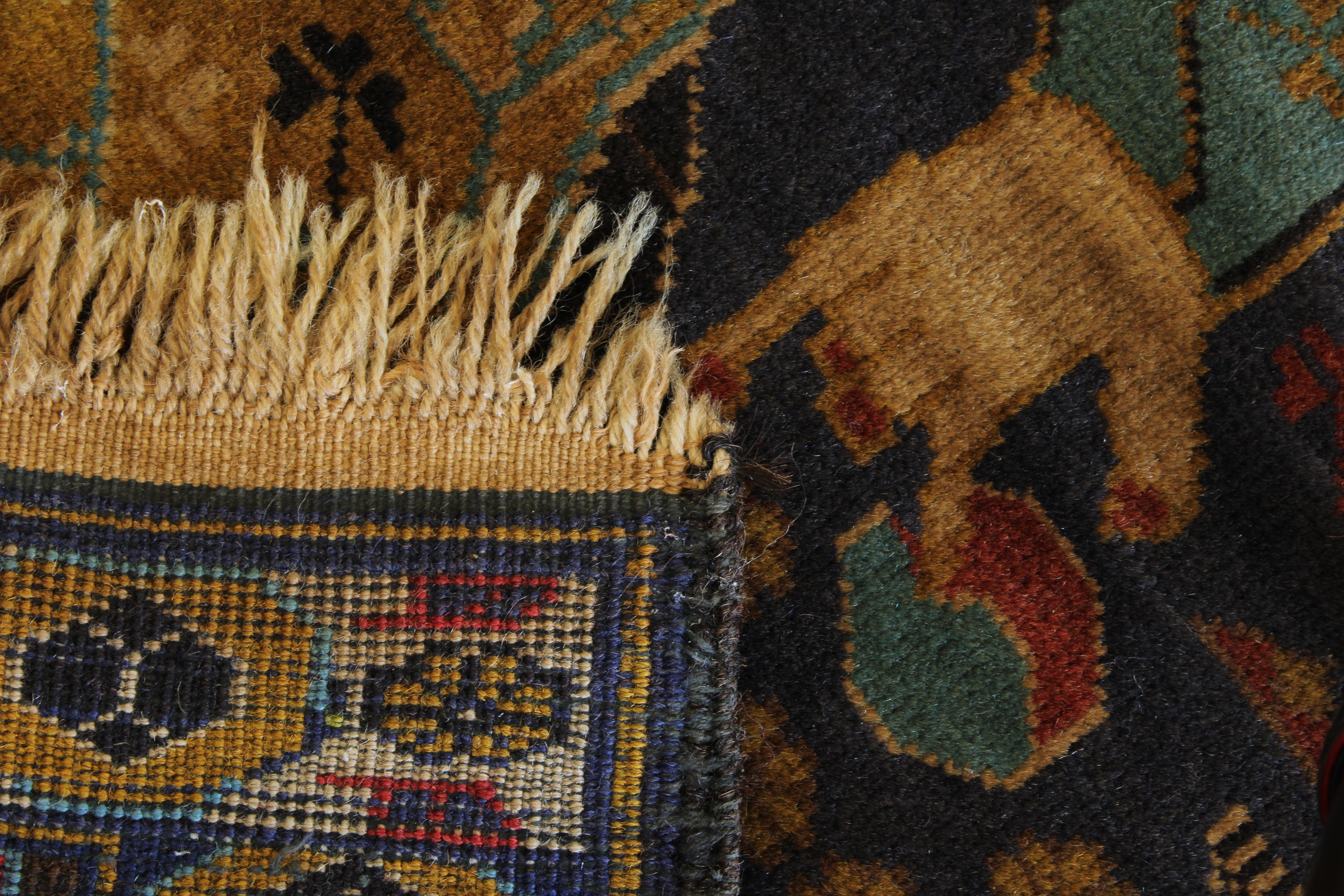 Persian Pictorial 3'9" x 6'8"