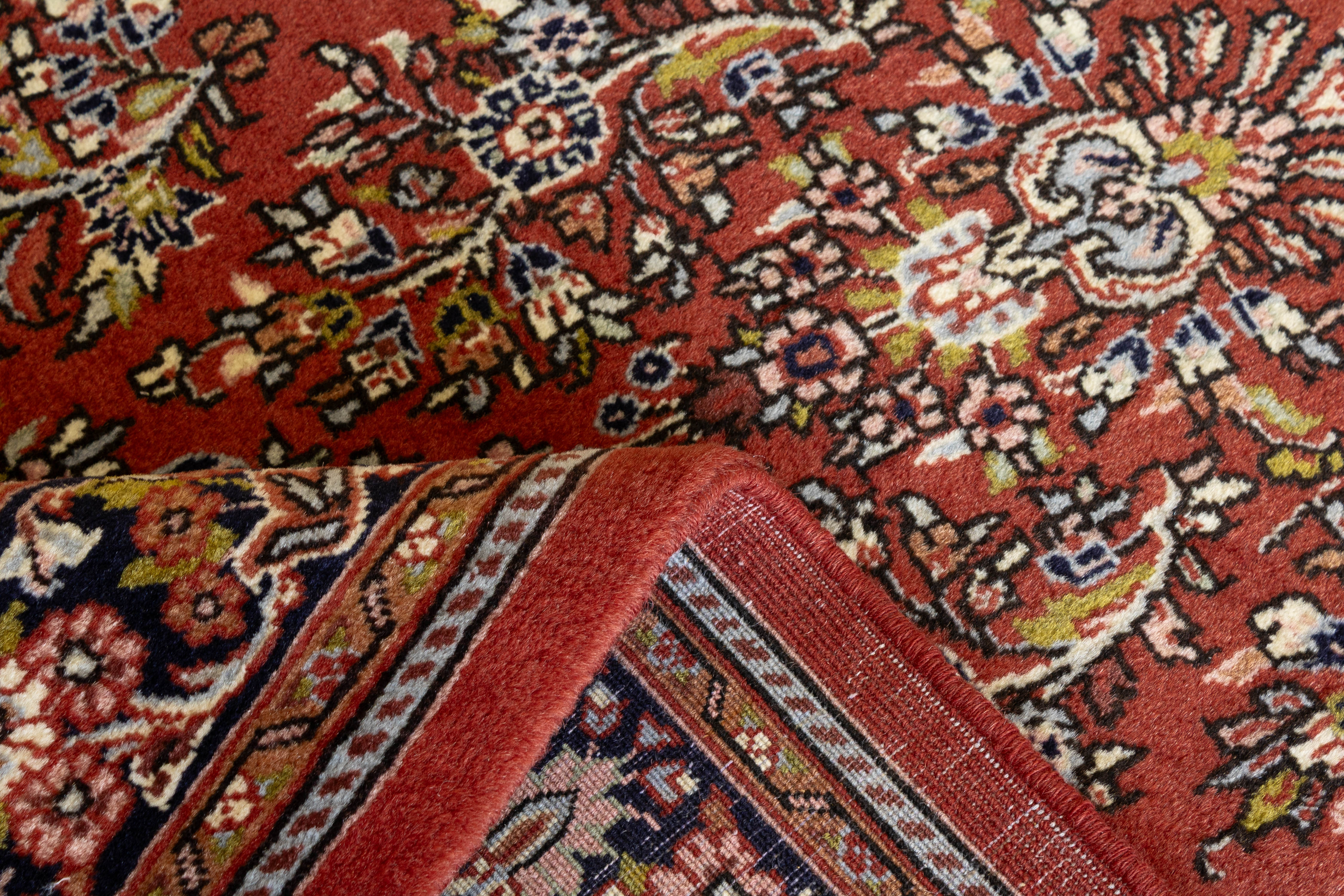 Persian Sarouk 3'7" x 5'4"