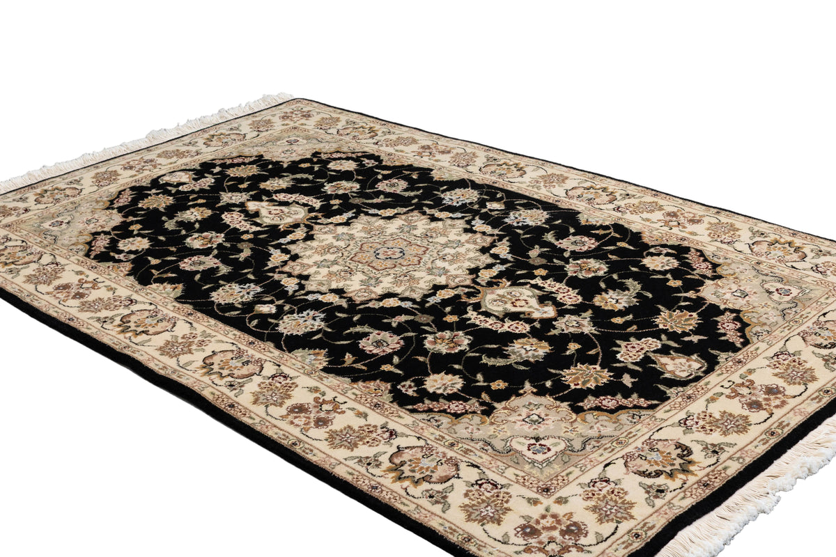 Sino Tabriz 3'9" x 5'9"