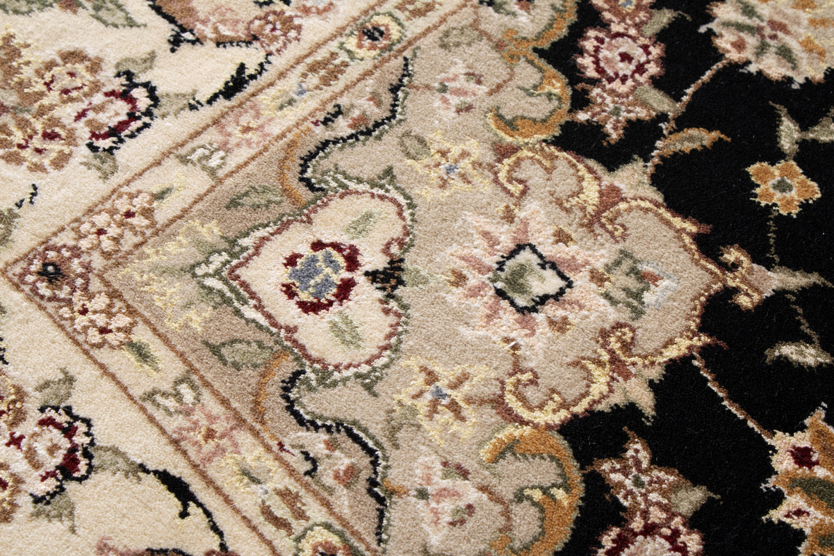 Sino Tabriz 3'9" x 5'9"