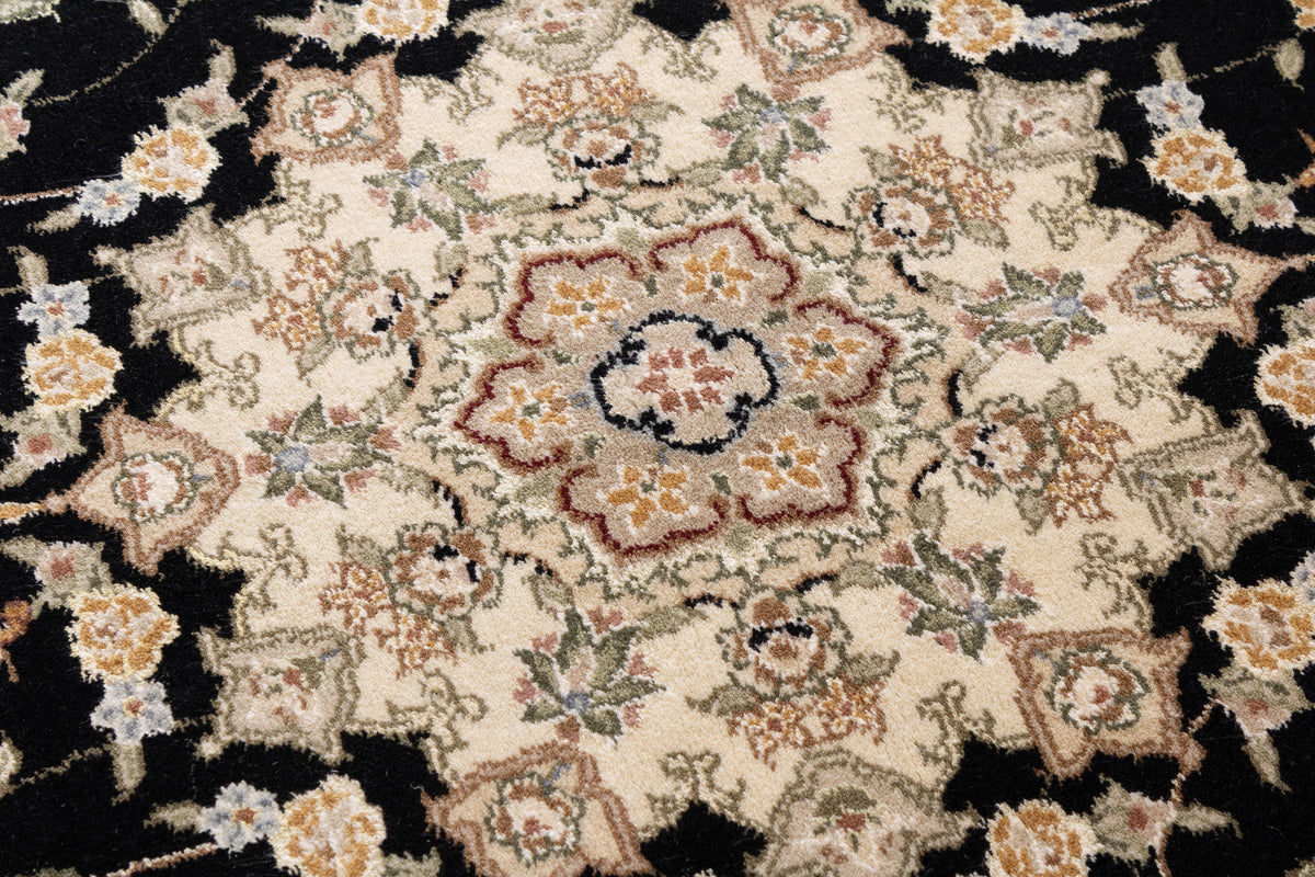 Sino Tabriz 3'9" x 5'9"