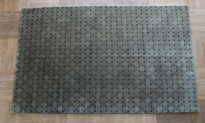 Indian Hand Knotted Wool Rug - Modern Rug Importers