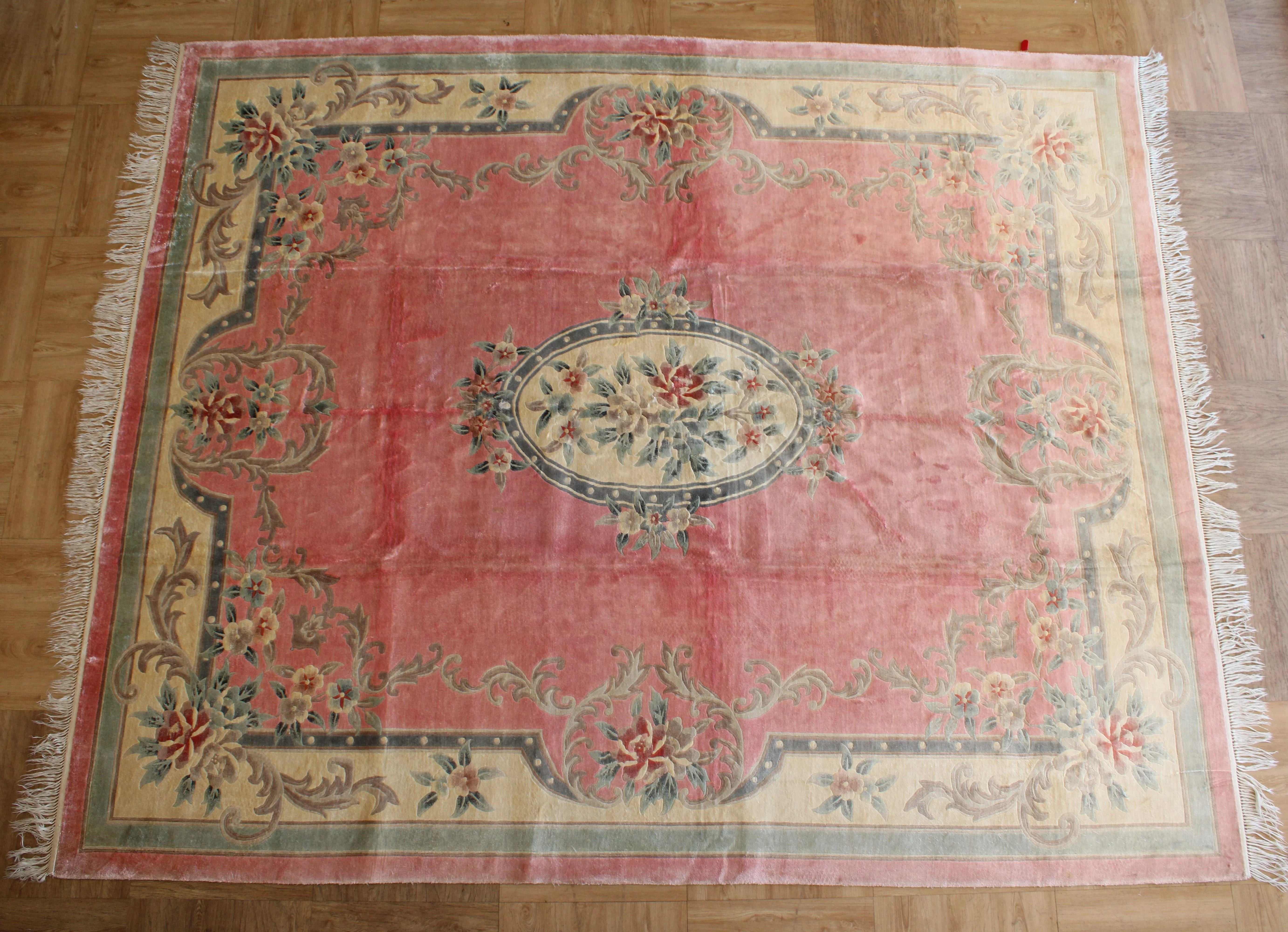 China Hand Knotted Rug