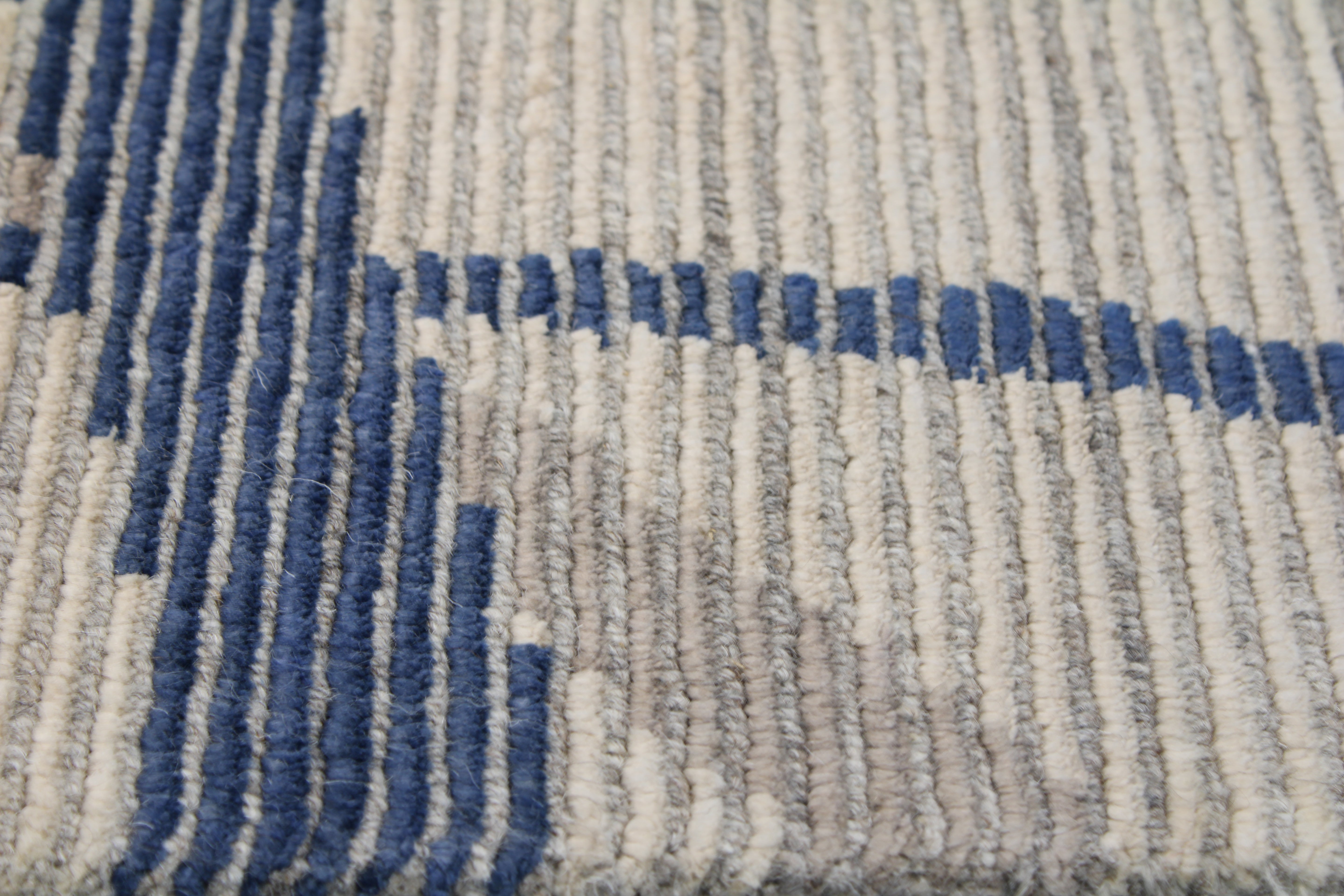 Indo Modern 8'4" x 10'