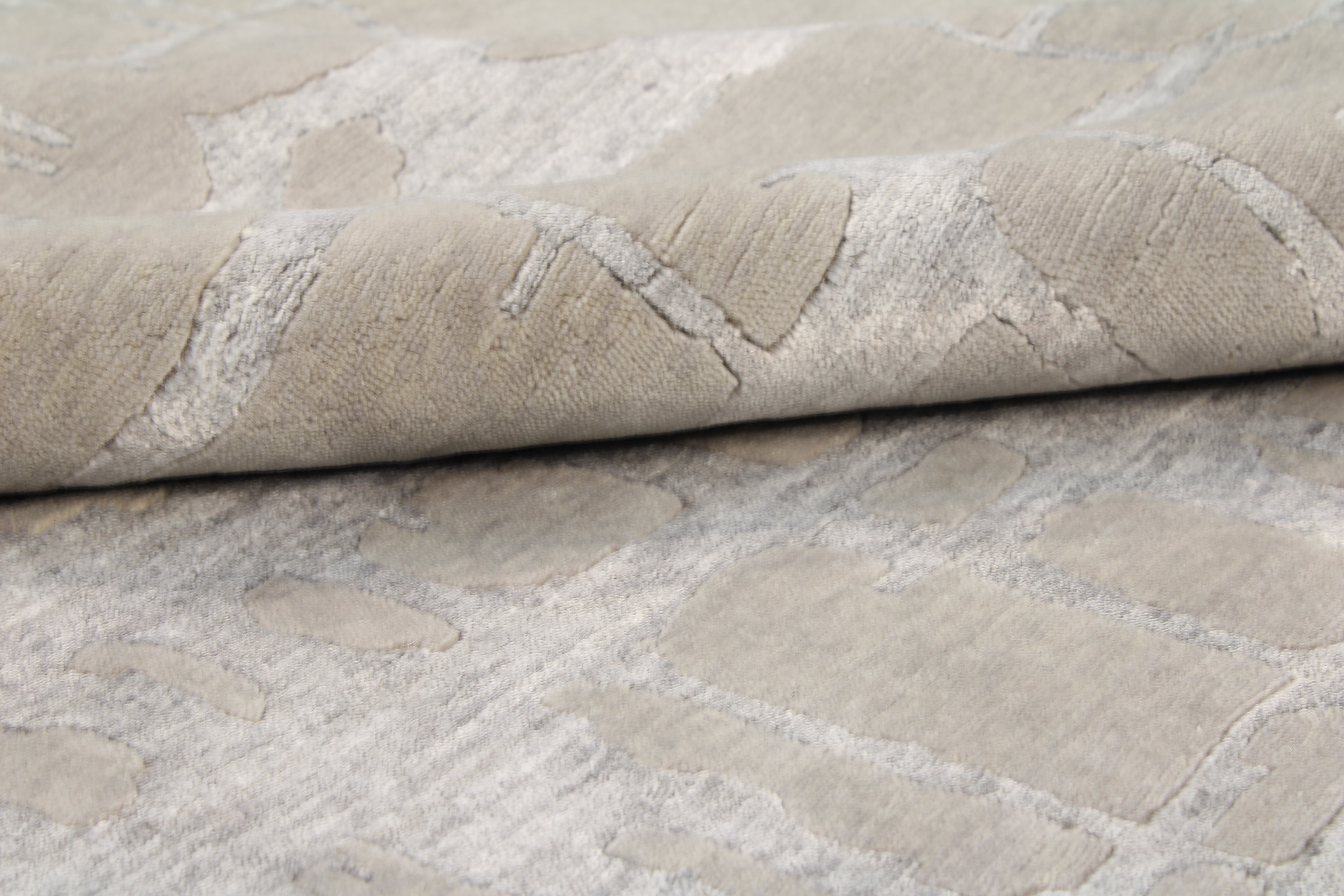 Indo Modern 8'1" x 10'3"