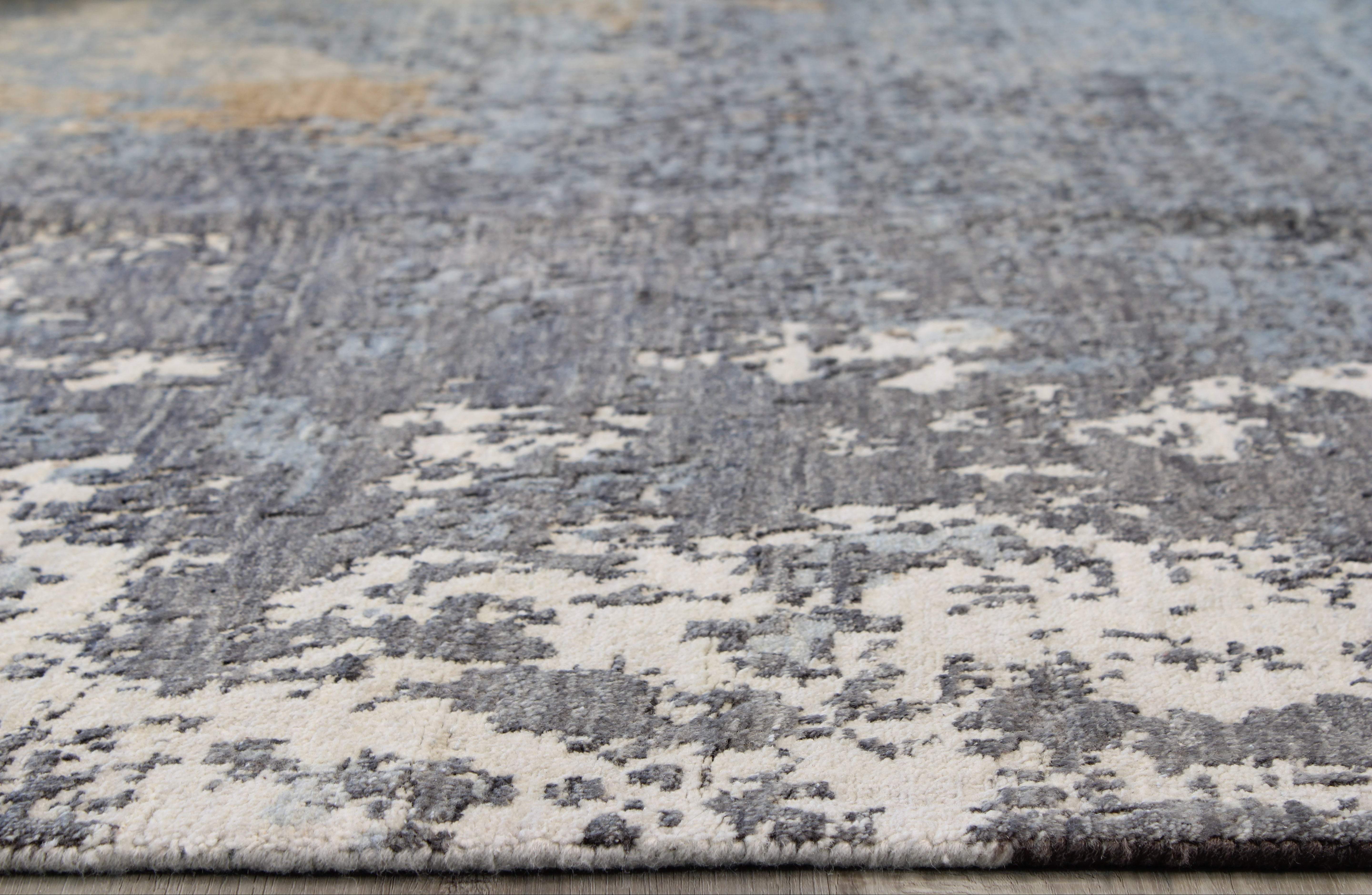 Indo Modern 7'10" x 10'1"