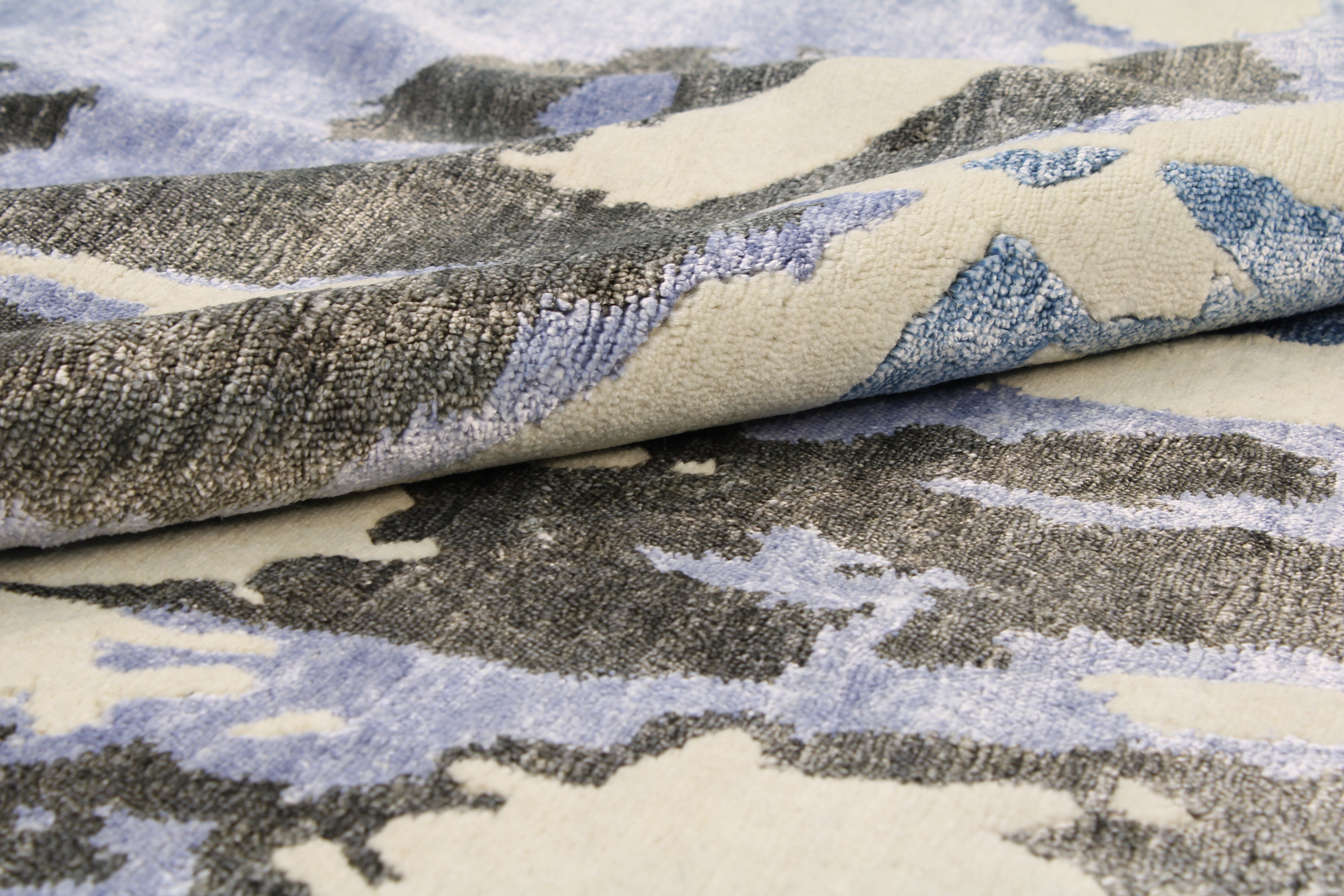 Indo Modern 8'2" x 10'