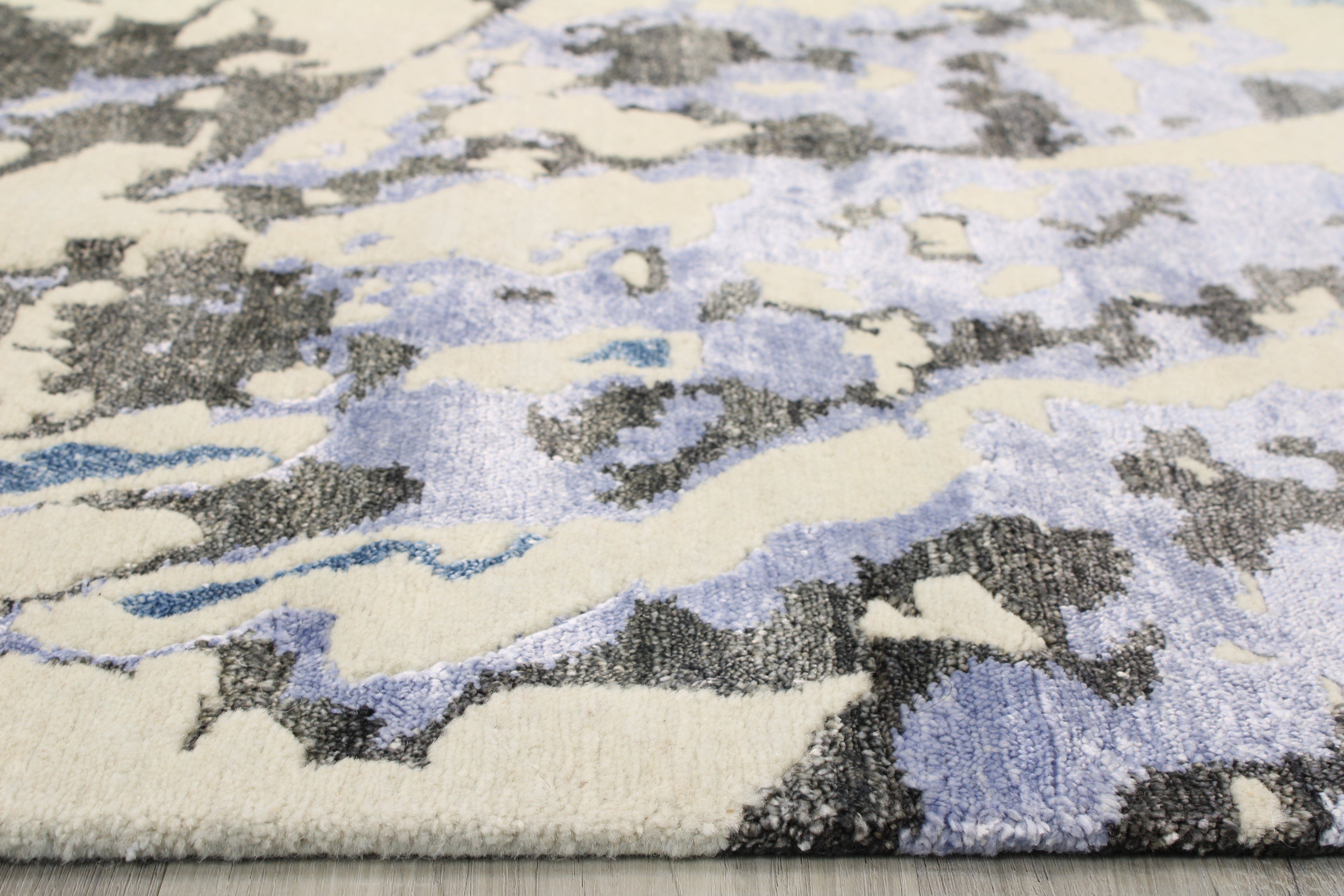 Indo Modern 8'2" x 10'