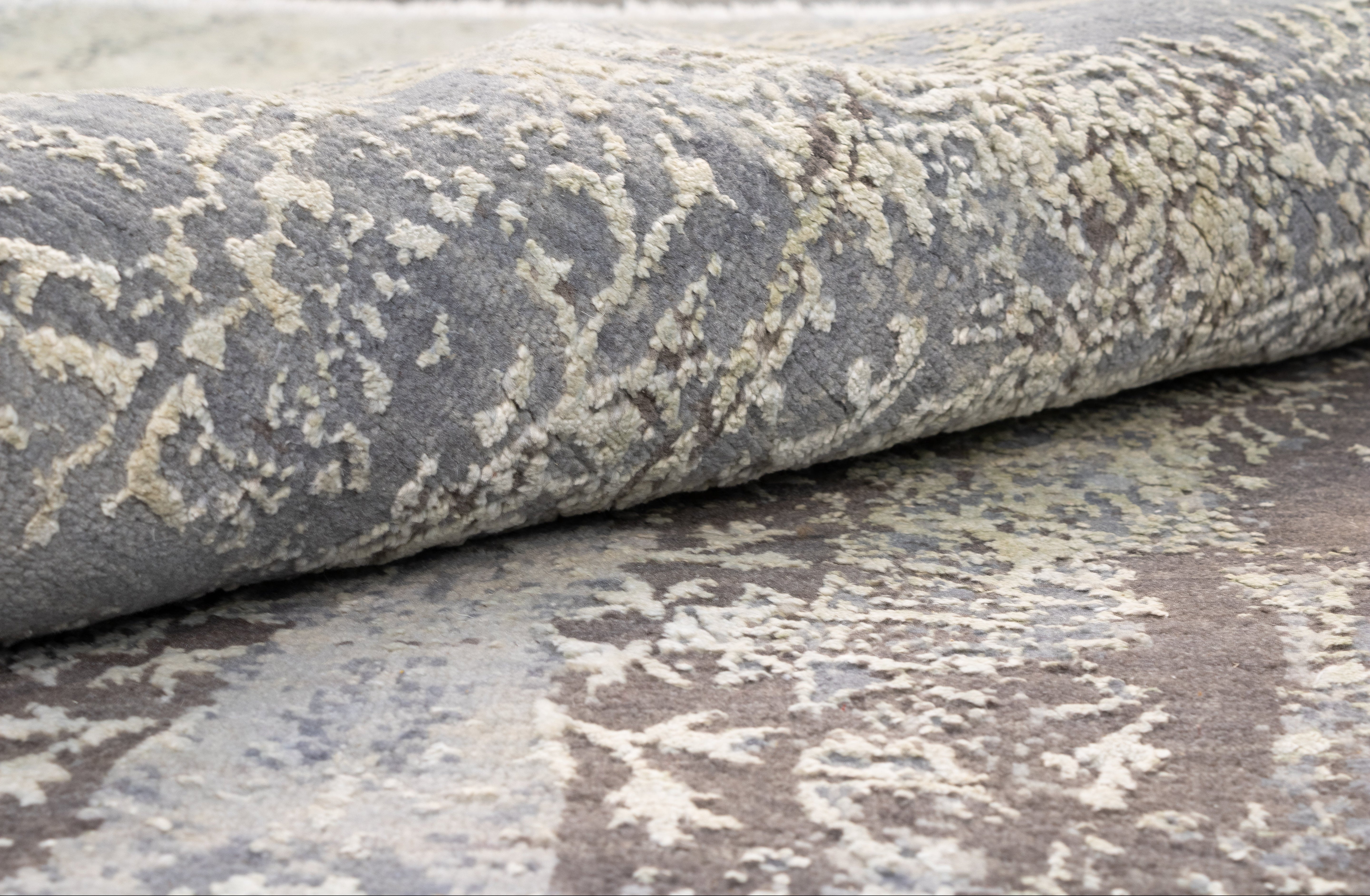 Indo Modern 8'1" x 10'3"