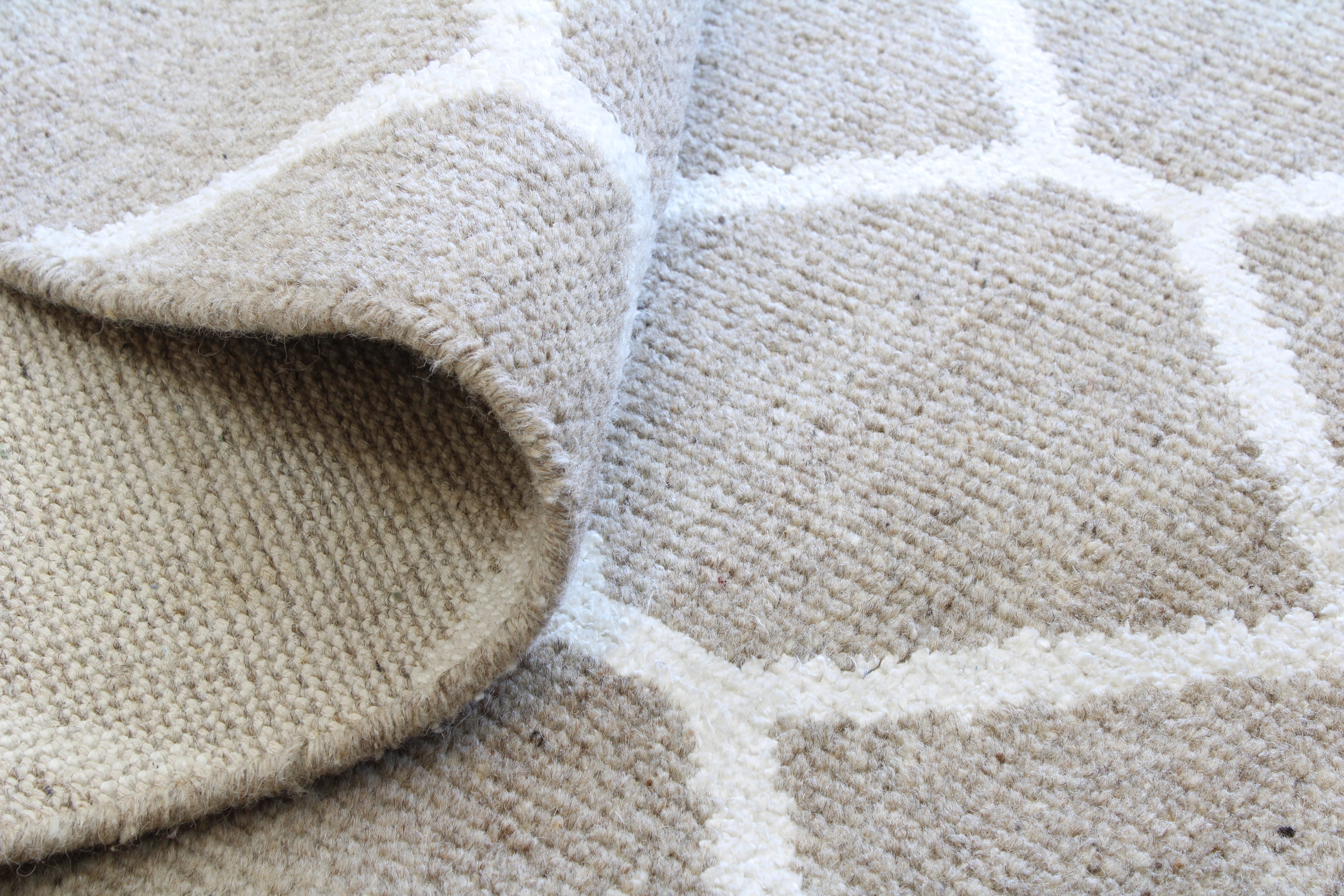 Indo Modern 5'1" x 7'1"