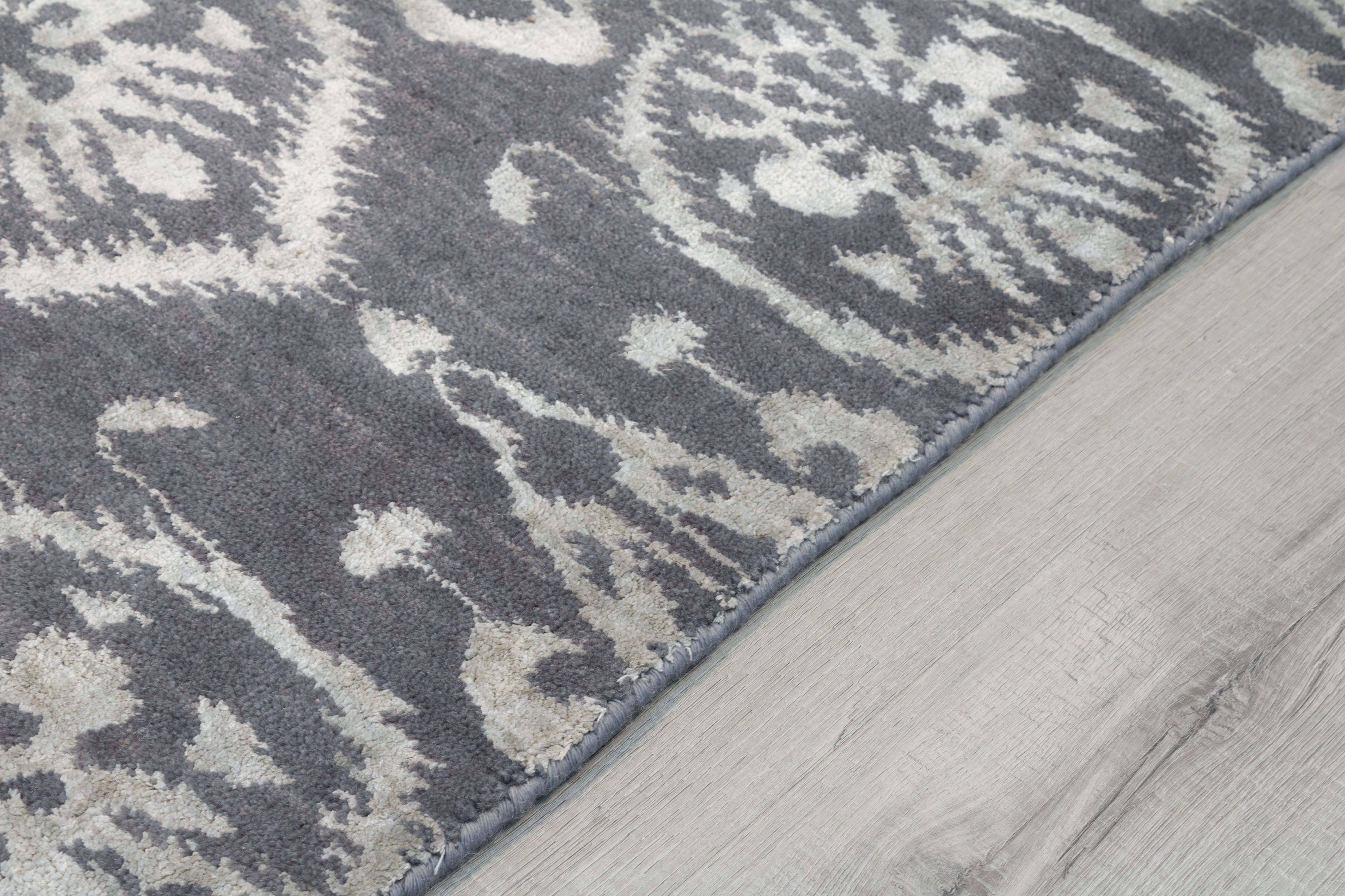 Ikat Modern 8'1" x 10'2"