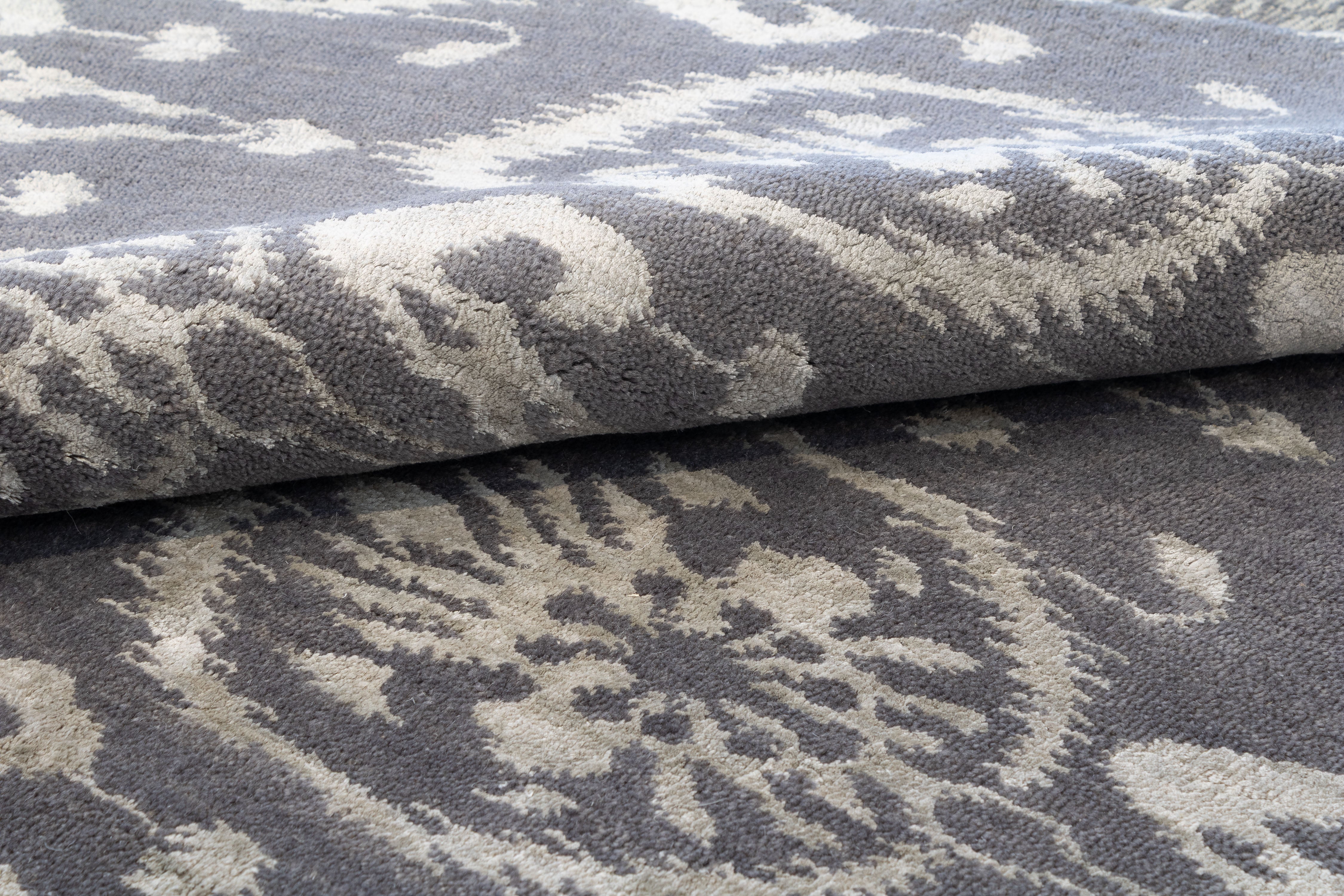 Ikat Modern 8'1" x 10'2"