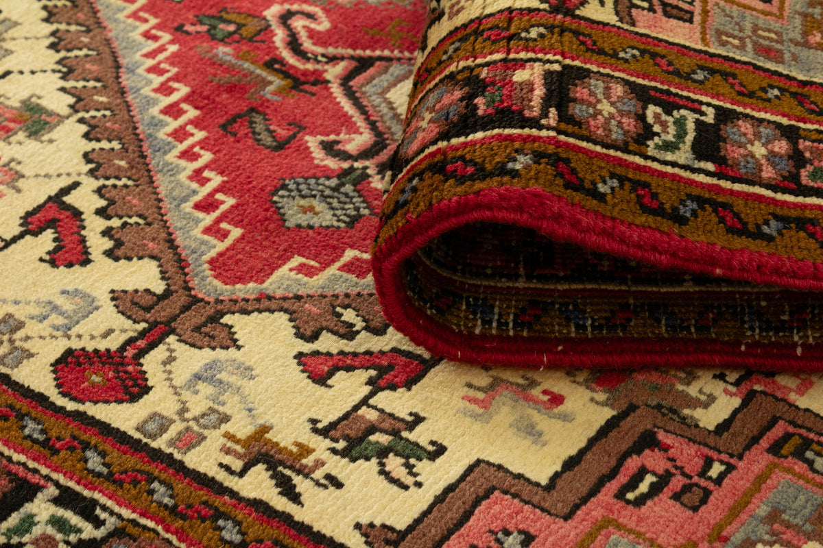 Persian Heriz 3'7" x 4'9"