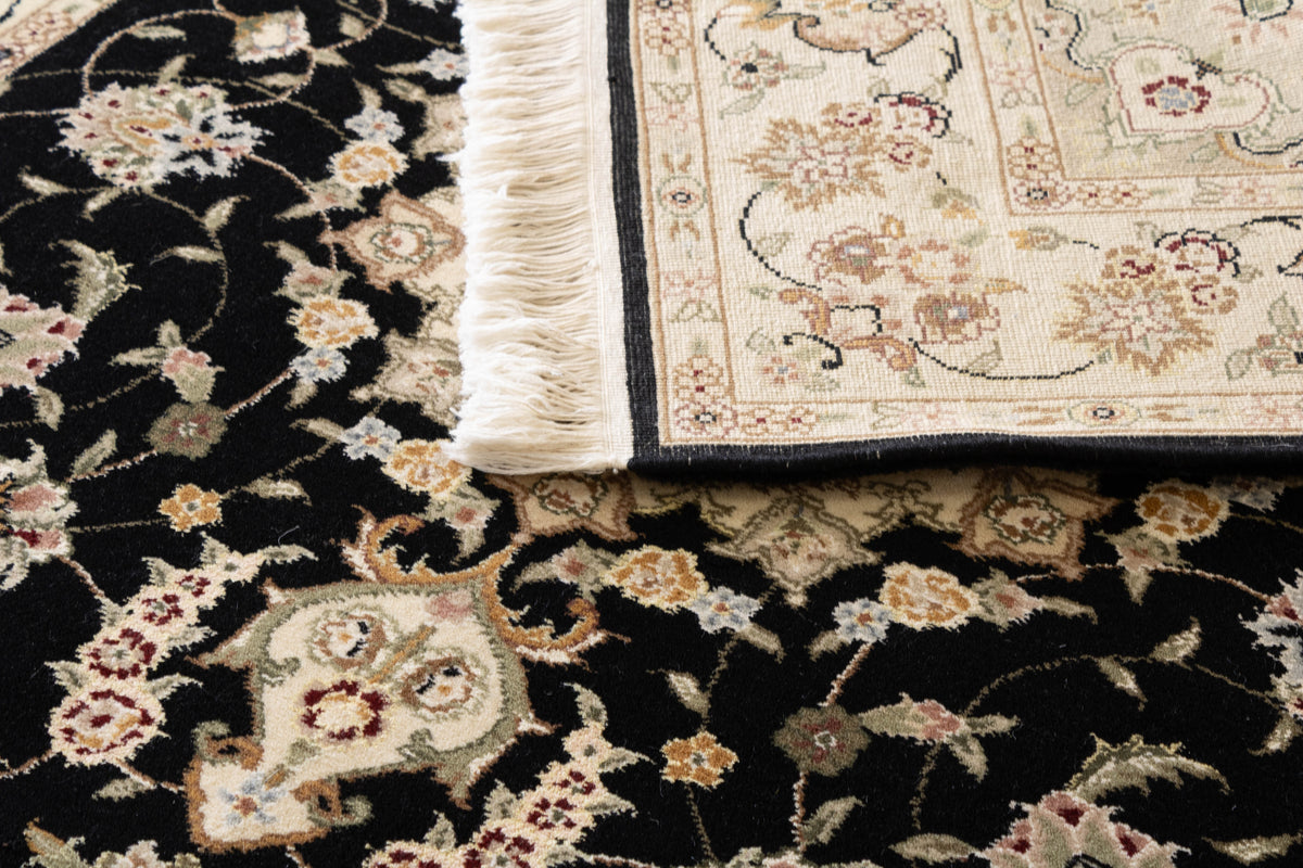 Sino Tabriz 3'9" x 5'9"