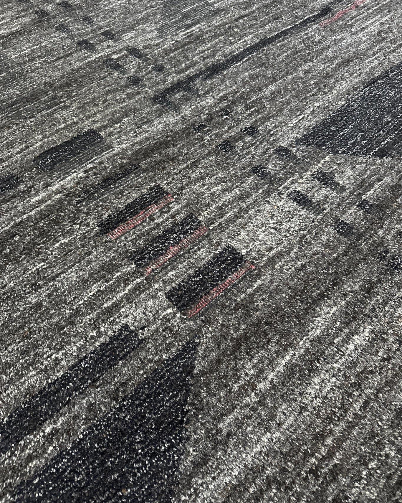Monzo┃Charcoal