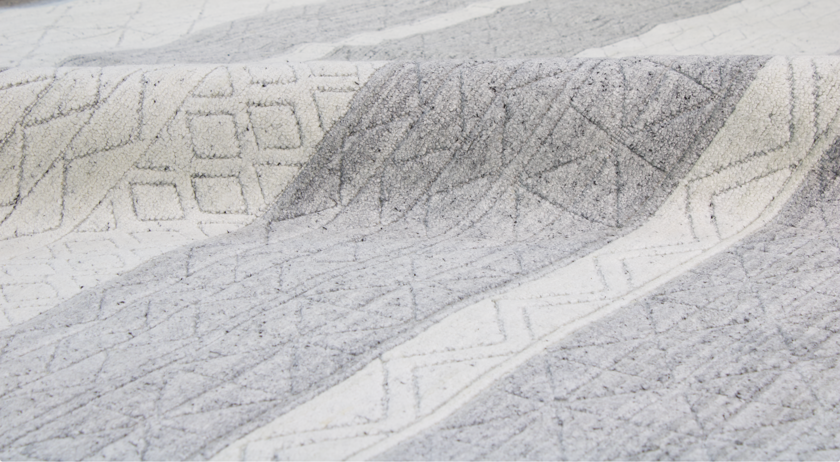 Indo Modern 8'1" x 10'1"