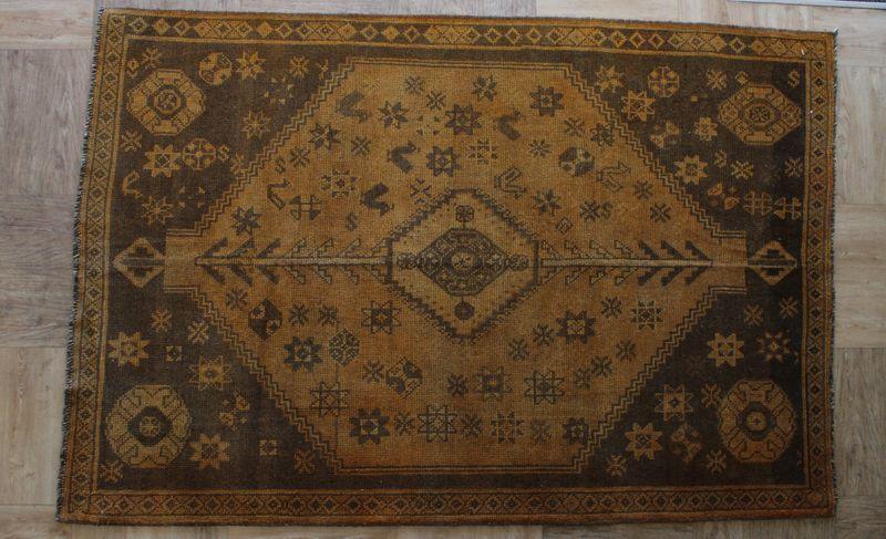 Persian Qashqai Hand Knotted Rug